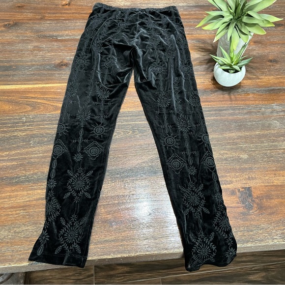 Johnny Was Althea Stretch Tonal Embroidered Velvet Legging Black XS - Picture 8 of 16